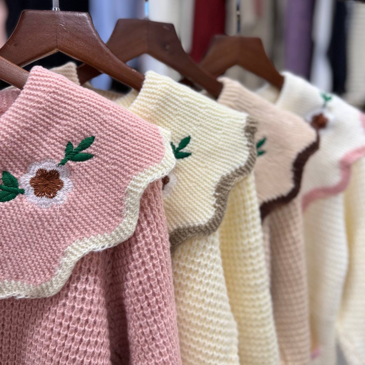 کاردیگن یقه ب ب گلدوزی زنانه کد 1657