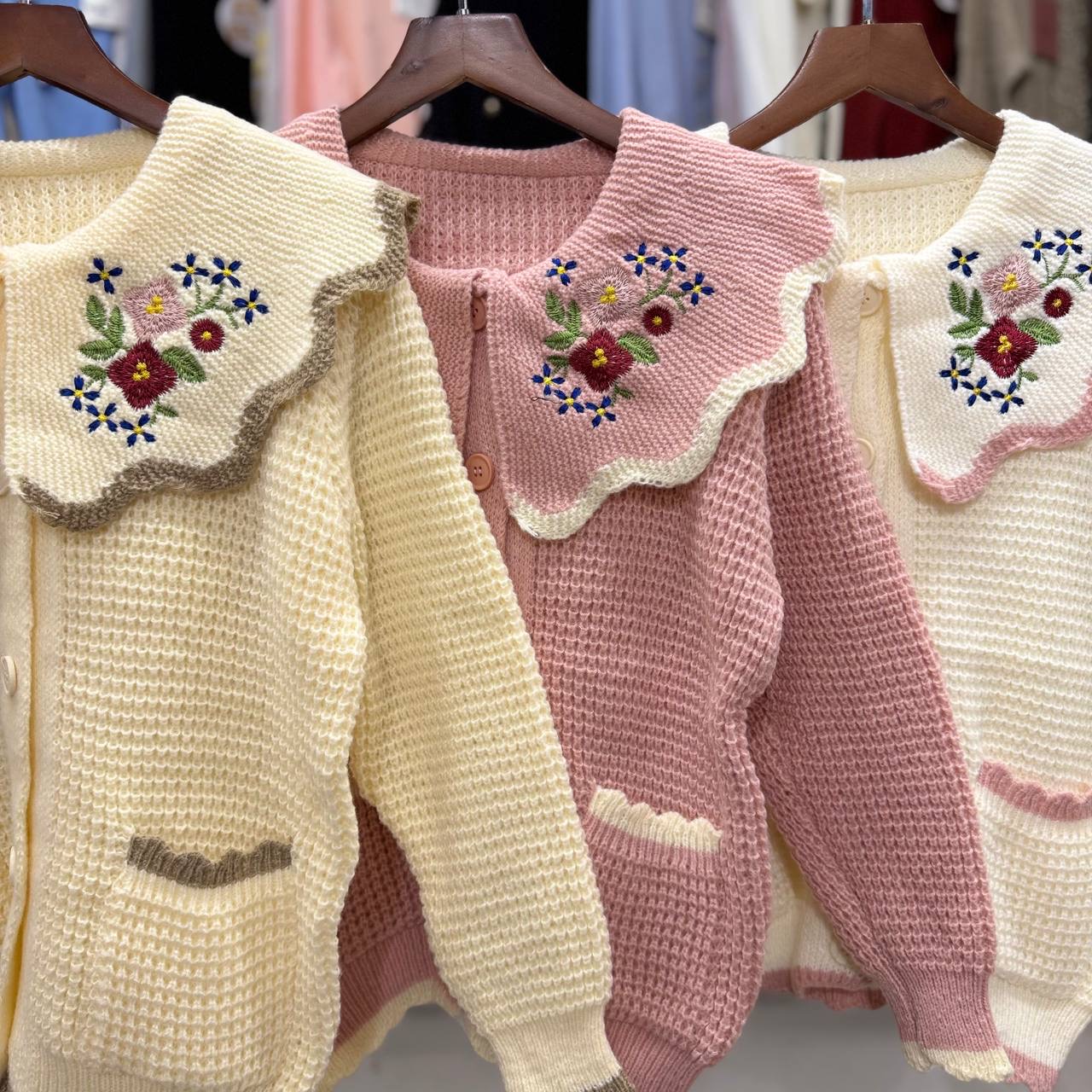 کاردیگن یقه ب ب گلدوزی زنانه کد 1661