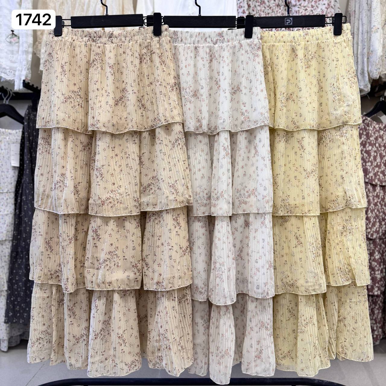 دامن حریر گل دار پلیسه زنانه کد 1742 #7081-6
