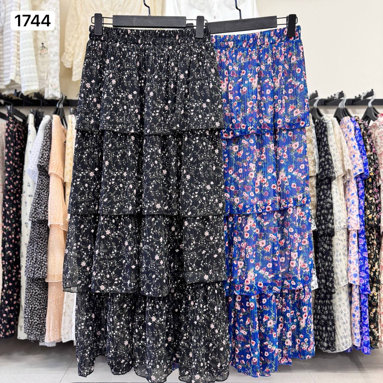 دامن حریر گل دار پلیسه زنانه کد 1744 #7081-19