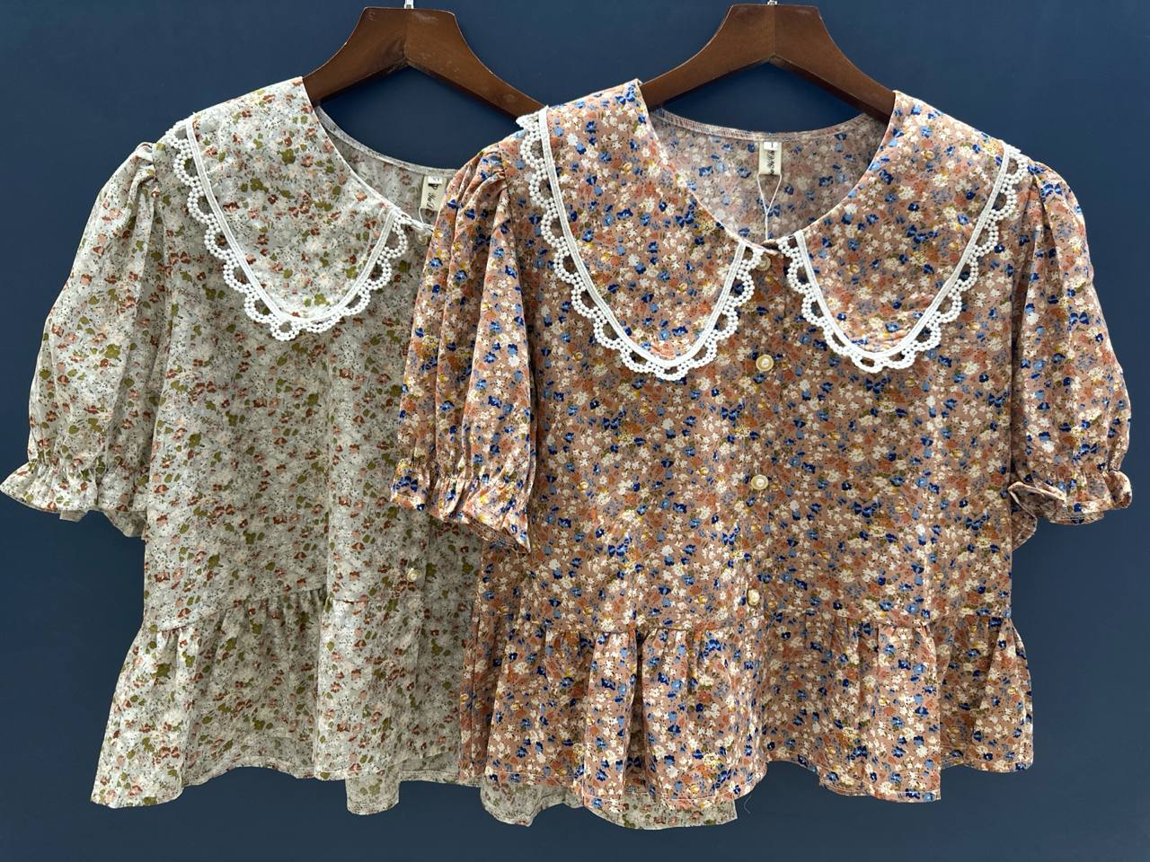 بلوز یقه ب ب گل دار 1172