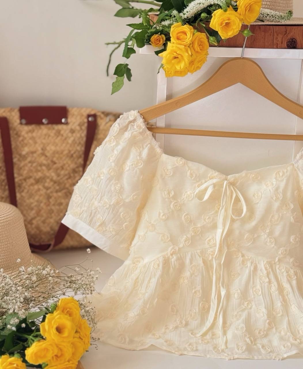 کراپ گل برجسته زنانه کد 1085